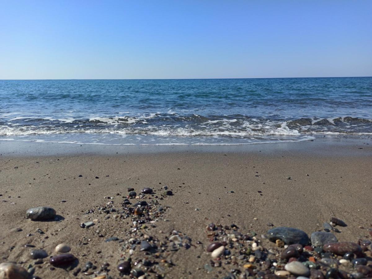Hatzidakis Beach Retreat 이라피트라 외부 사진