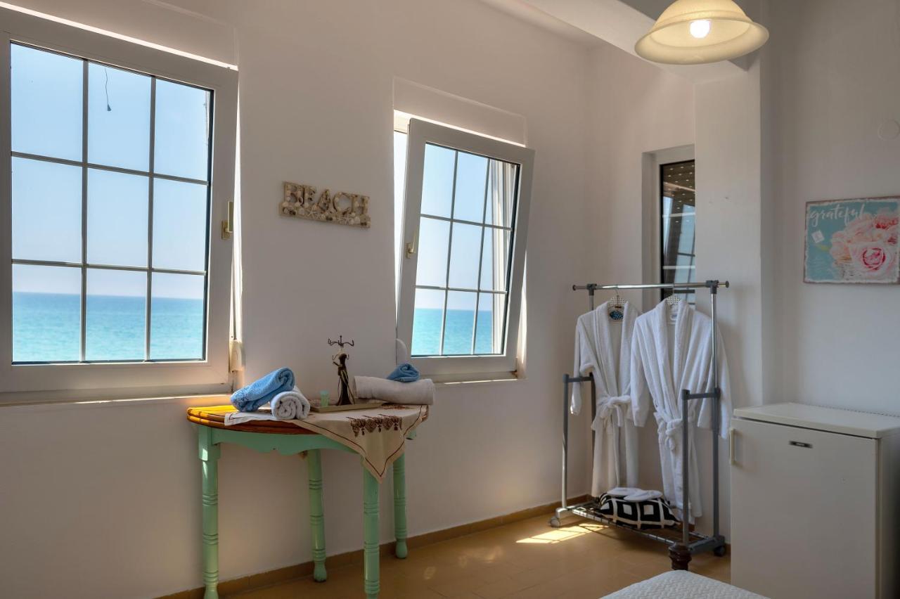 Hatzidakis Beach Retreat 이라피트라 외부 사진